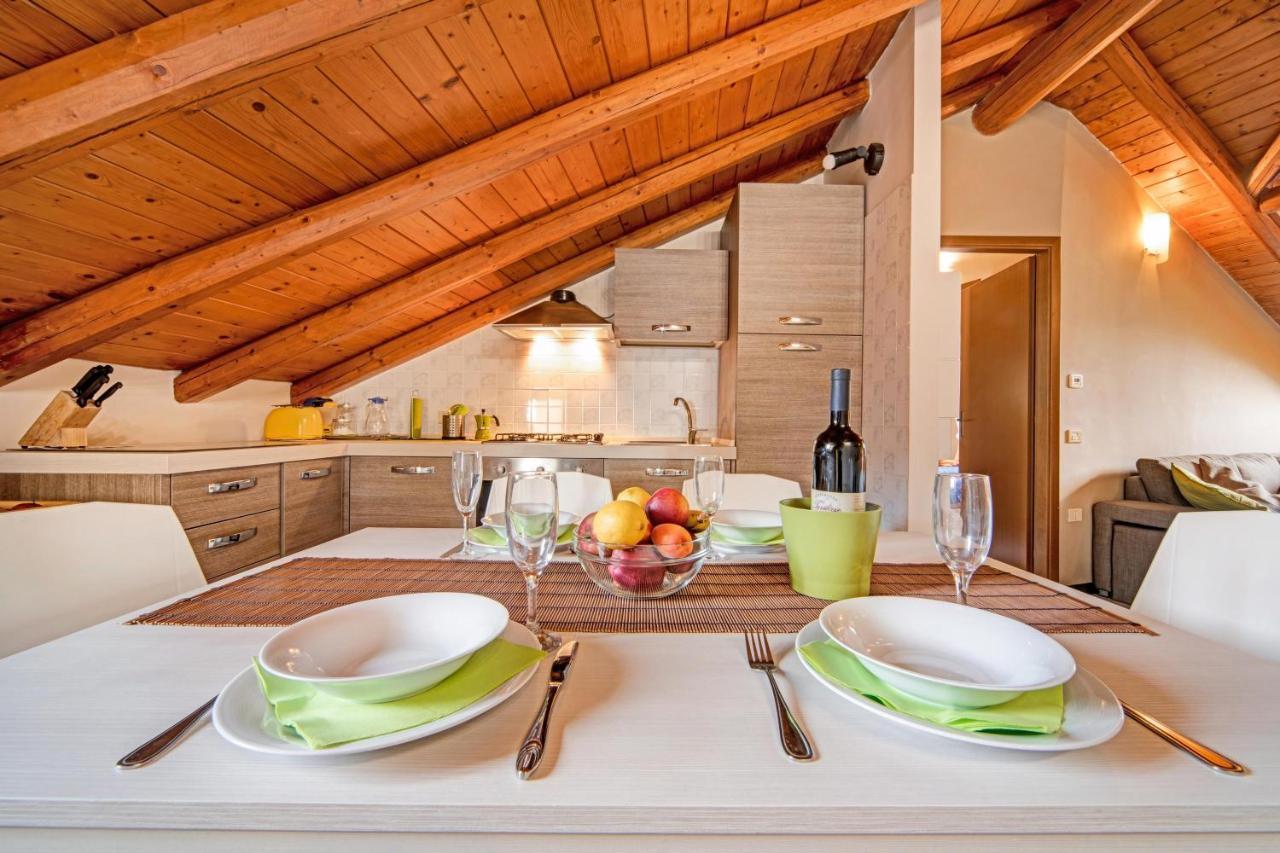 Mansarda Fra Monte E Lago Apartment Esino Lario Luaran gambar